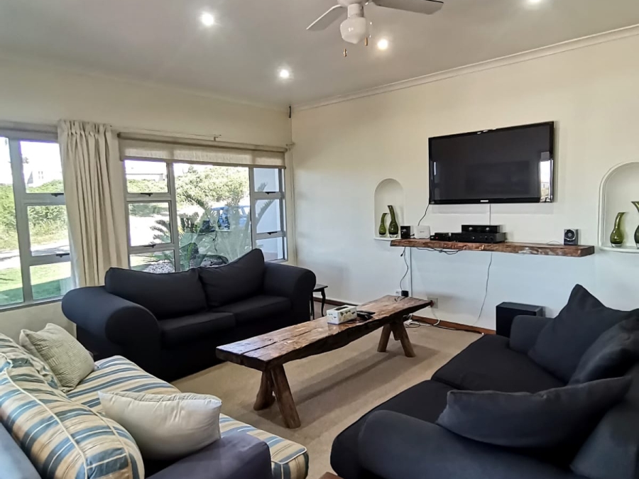 To Let 4 Bedroom Property for Rent in St Francis Bay Village Eastern Cape